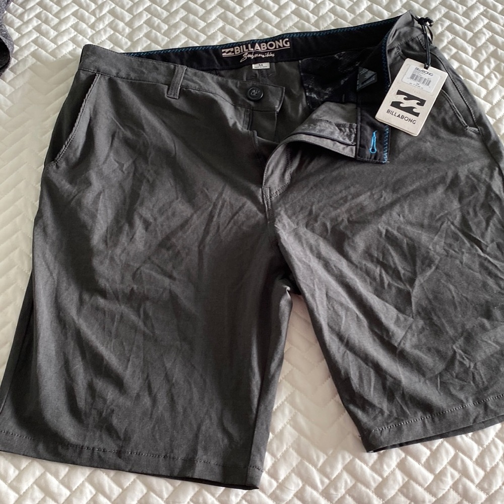 NWT Mens Billabong submersibles shorts